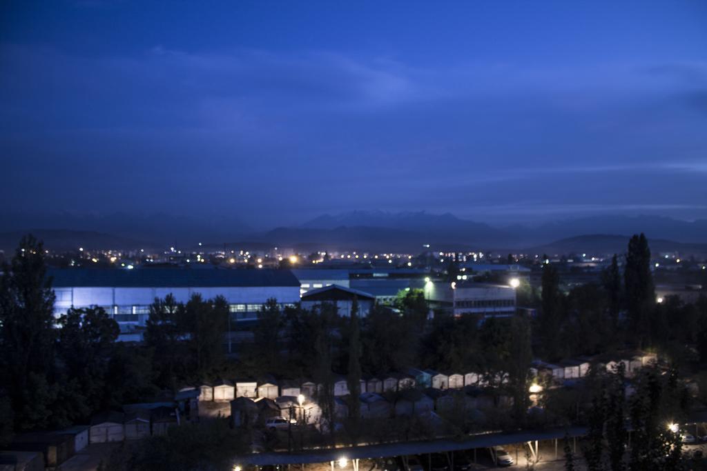 Paradise Apartment Bishkek Phòng bức ảnh